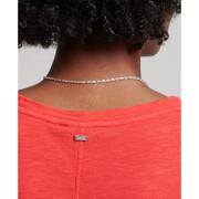 Camiseta de mujer con cuello de pico bordado y flameado Superdry